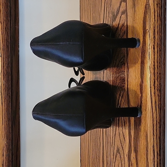 LAST CHANCE! Josie Satin Peep Toe Pumps - Picture 5 of 8